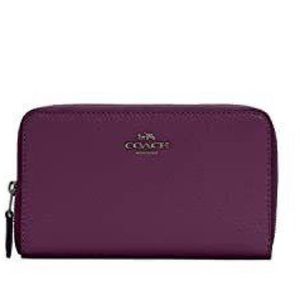 NWT - Coach Medium Pebble Leather Id Zip Wallet in Boysenberry